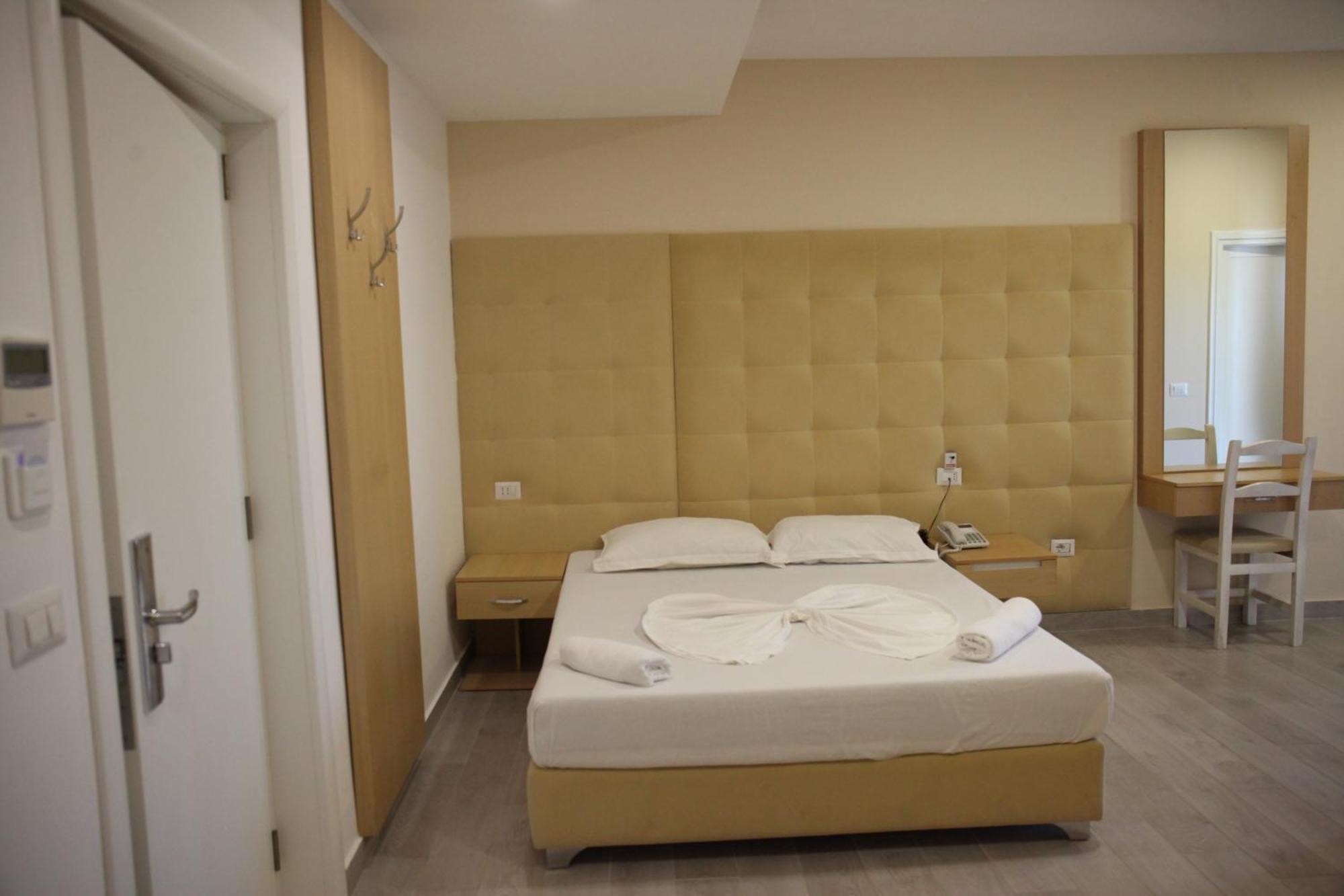 Freskia Resort Velipojë Екстериор снимка