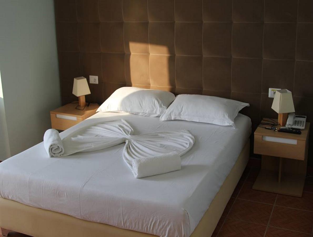 Freskia Resort Velipojë Екстериор снимка